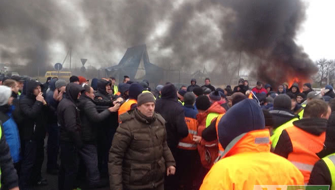 На пункте пропуска «Ягодин», где митингуют “евробляхари”, массовая драка