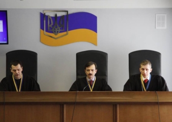 Судья огласил новую дату для последнего слова Януковича: “Сможет выступить как сидя, так и лежа”