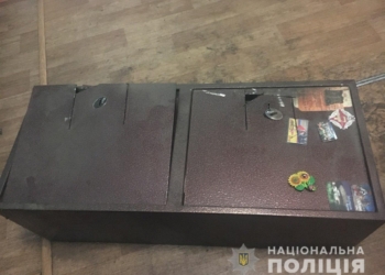 Разбойники в Николаевской области ворвались на маслозавод и распилили сейф с деньгами