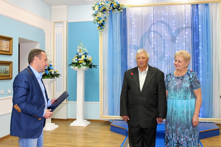 Супруги из Николаева отпраздновали сапфировую свадьбу 3