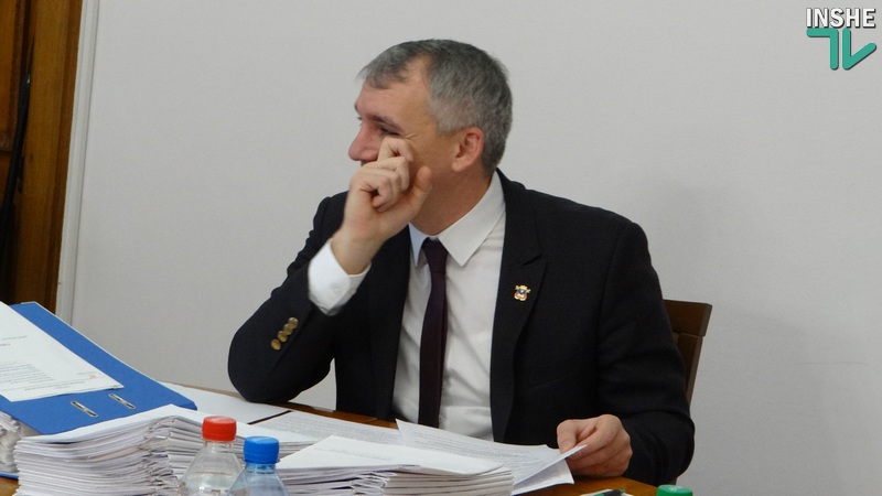 Депутаты напомнили Сенкевичу, что он несет административную ответственность за подчиненных, которые нарушают сроки рассмотрения обращений 1