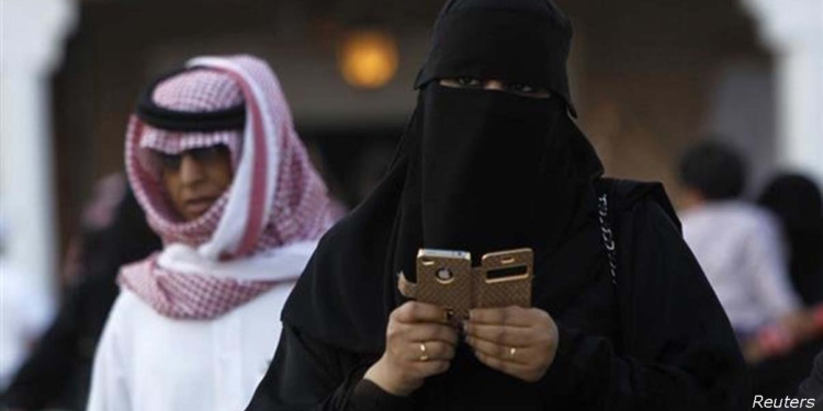 За проверку телефона супруга теперь можно получить штраф в $100 тыс. и год тюрьмы. Но только в одной стране