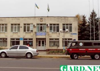 В Южноукраинске продолжается кризис власти: после импичмента мэру депутаты пытались сместить секретаря горсовета, ее забрала “скорая”