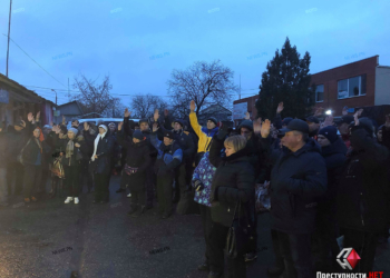 В Николаеве митинговали против закрытия авторынка и стройки стоянки на 6-й Слободской