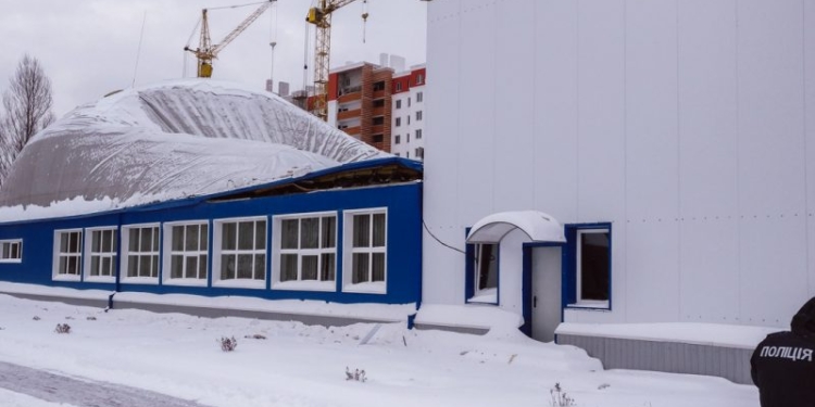 Обрушение крыши школы в Вишневом: задержаны трое