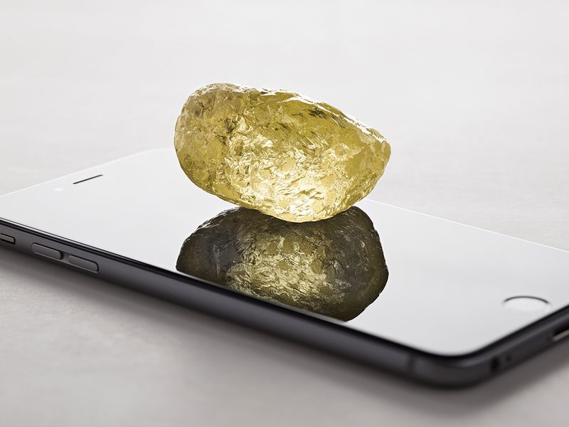 В Канаде нашли крупнейший в Северной Америке желтый алмаз 1