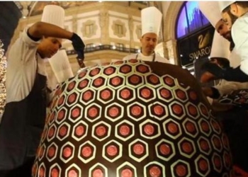 Почти 333 кг: в Италии испекли самый большой рождественский кекс