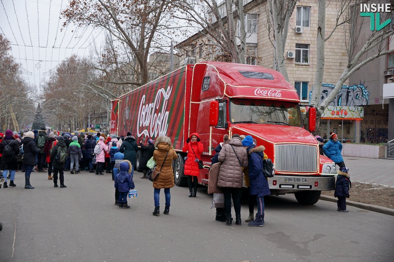 Свято наближається. Когда приезд грузовика в Николаев стал культурным событием 1
