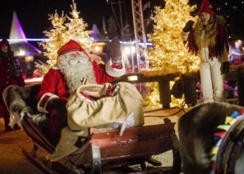 Финский Санта-Клаус отправился в путешествие вокруг мира