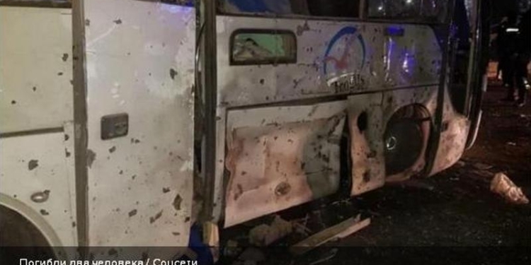 В Египте у пирамиды Гизы подорвали туристический автобус – известно о двух погибших