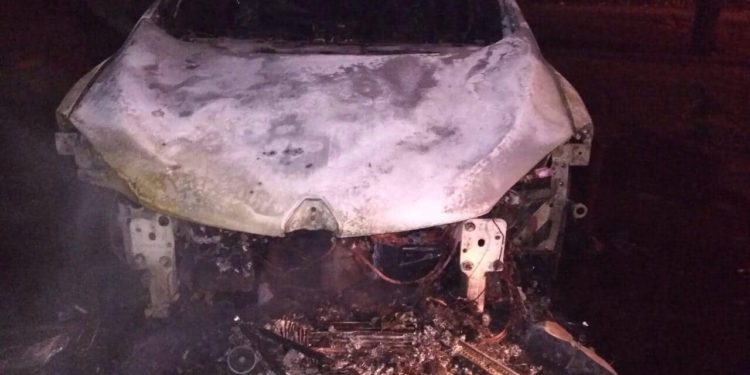 Для кого-то последний день уходящего года стал безрадостным: в Николаеве сожгли «Рено» (ОБНОВЛЕНО)