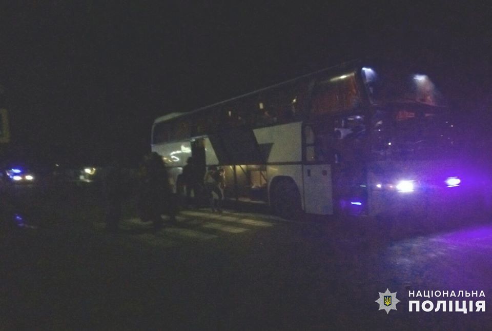 На трассе «Николаев-Одесса» под колесами автобуса погибла женщина 1