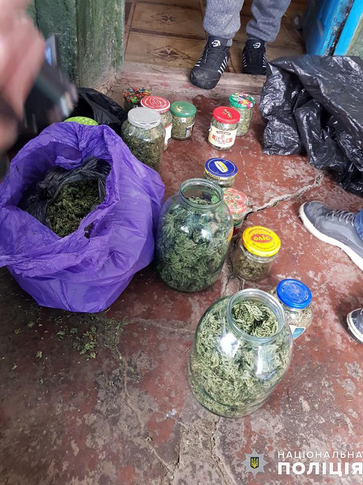 У двух жителей Баштанского района полиция Николаевщины изъяла почти 9 кг конопли 1