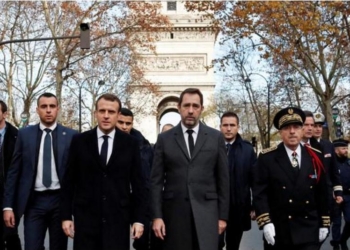 Во Франции рассмотрят возможность объявления ЧП из-за протестов против цен на топливо