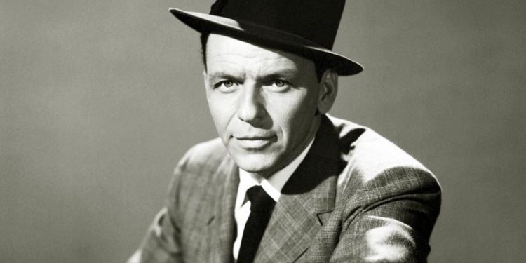 Общая прибыль с аукциона по продаже личных вещей американского певца Фрэнка Синатры составила около $9 млн.