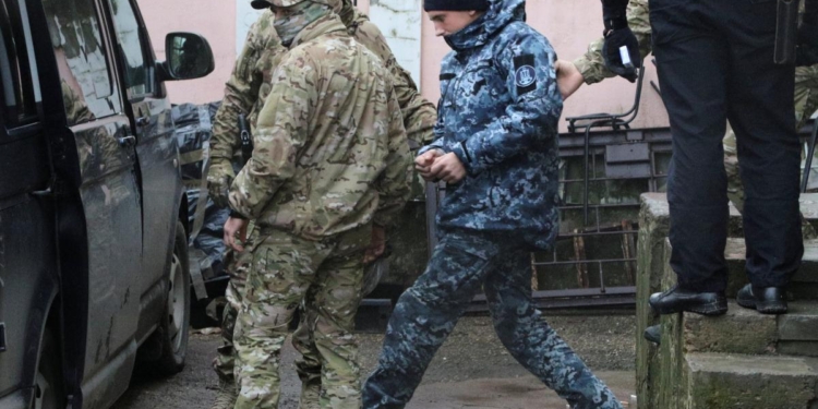 Пленный моряк с «Яны Капу» учит соседа по камере украинскому языку – адвокат