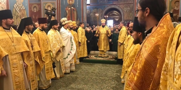 Митрополит Епифаний провел первое богослужение в Киеве