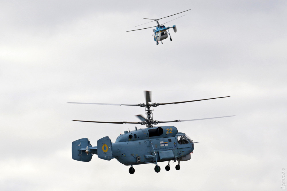 Николаевские военные авиаторы совершили первые полеты на новом вертолете Ка-226 3