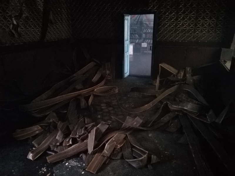 На Николаевщине горел неработающий дом культуры – пожарные библиотеку спасли 3