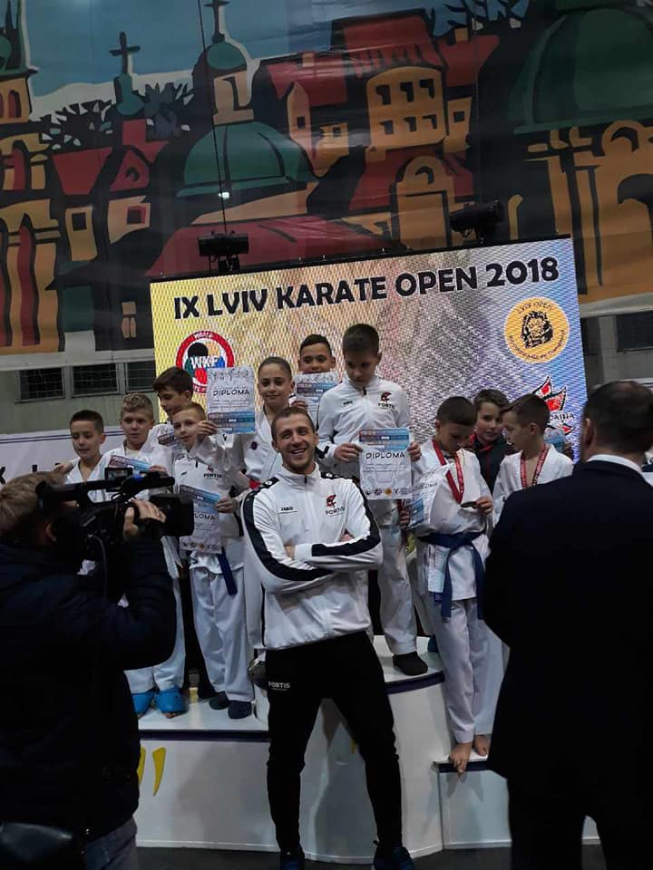 Николаевский каратэ-клуб Fortis стал первым в общекомандном зачете на международном чемпионате IX Lviv Karate Open 3