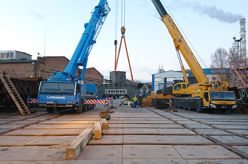 Хорошая новость. На судостроительном заводе "Нибулон" устанавливают 400-тонный кран 11