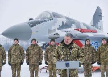 Порошенко передал ВСУ модернизированные самолеты