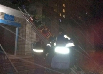 В Днепре вор выпал из окна многоэтажки