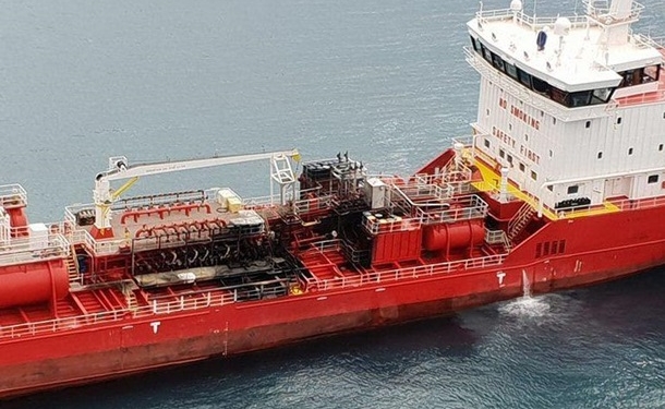 При взрыве на танкере у берегов Кипра пострадали двое моряков