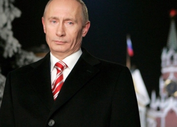 В сеть “слили” новогоднее поздравление Путина: менять его из-за трагедии в Магнитогорске не будут