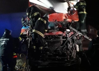 В Хмельницкой области грузовик влетел в кафе: погибли трое мужчин