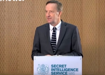 Глава британской разведки предостерег РФ от вмешательства в дела Запада