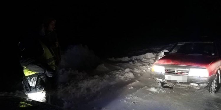 На Николаевщине частично разблокировали трассу М-13 в Арбузинском районе – пока проехать могут только легковушки