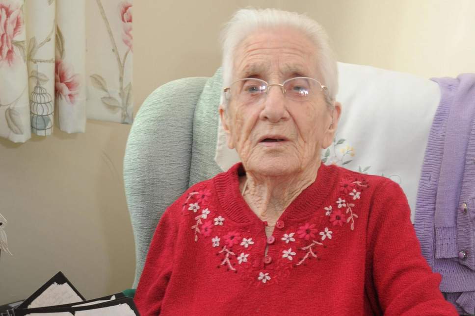 Спустя 77 лет: 99-летняя англичанка получила письмо от своего бывшего жениха, пропавшего без вести во время Второй мировой войны 1