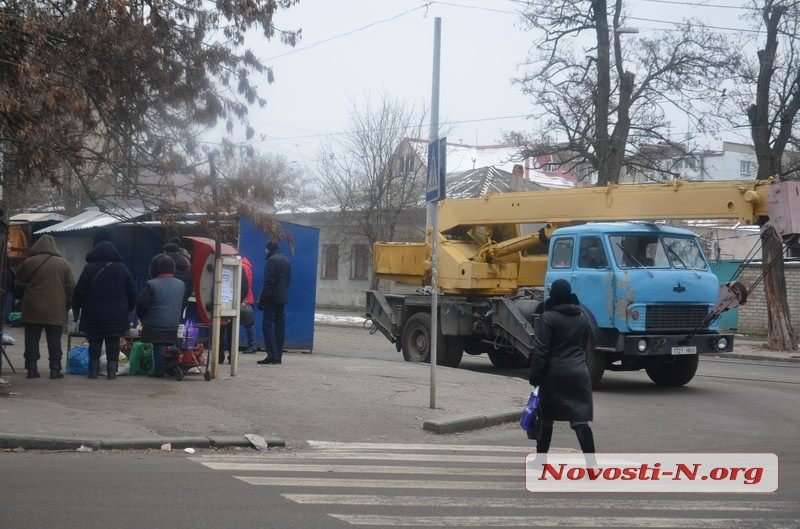 В Николаеве демонтируют большую часть рынка «Минутка» 9