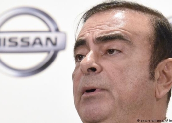 Экс-главе Nissan Карлосу Гону продлили арест