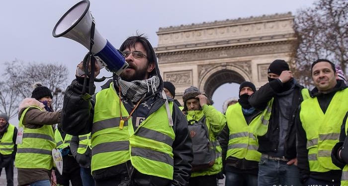 Во время протестов “желтых жилетов” во Франции погиб уже десятый человек