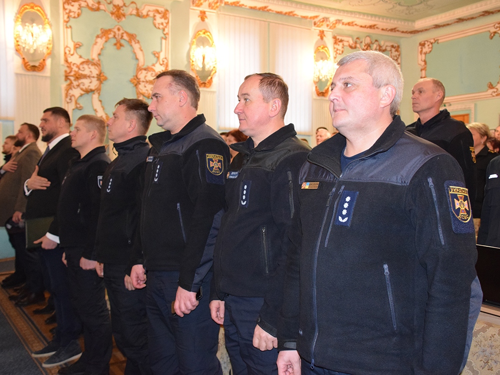 Спасатели Николаевщины получили «под елочку» новое пожарно-спасательное снаряжение 11