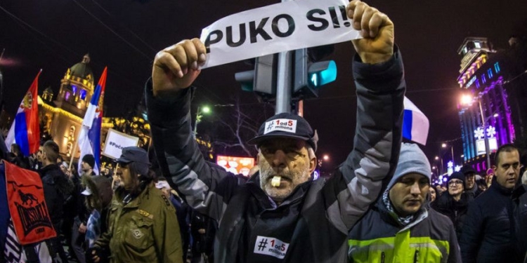 В Сербии снова протестуют против президента