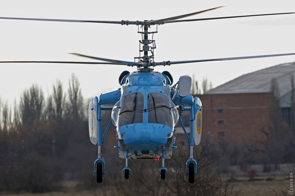 Николаевские военные авиаторы совершили первые полеты на новом вертолете Ка-226 5