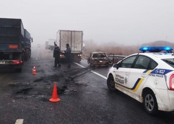 Пассажирский автобус съехал в кювет на трассе Киев-Одесса