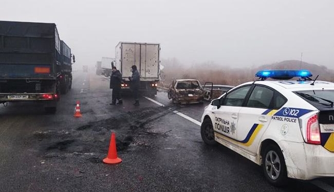 Пассажирский автобус съехал в кювет на трассе Киев-Одесса