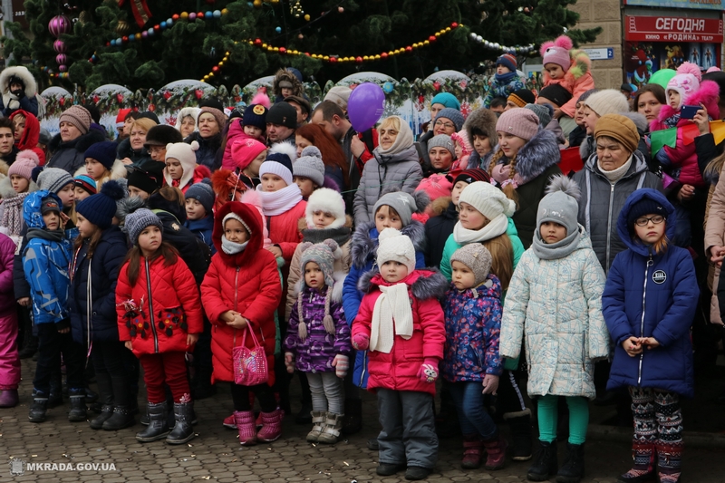 В Николаеве открыли «Казковий хутір», который ежедневно в полдень ждет детвору до 13 января 14