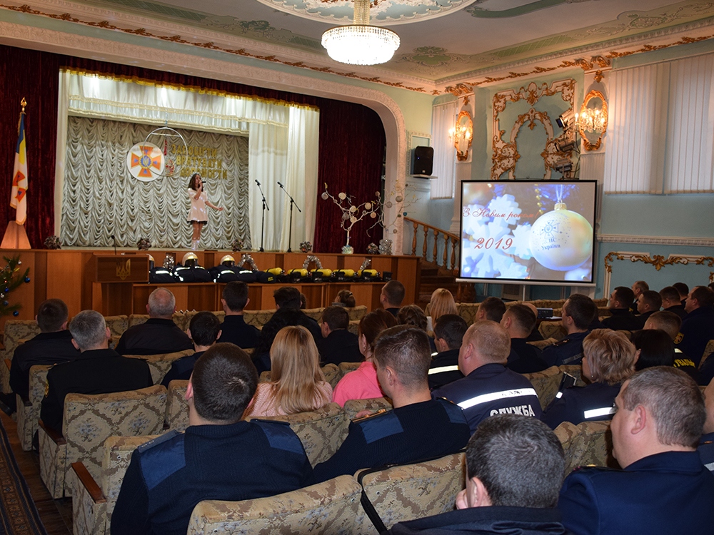 Спасатели Николаевщины получили «под елочку» новое пожарно-спасательное снаряжение 15