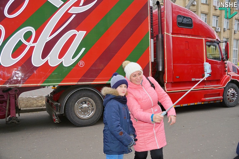 Свято наближається. Когда приезд грузовика в Николаев стал культурным событием 15