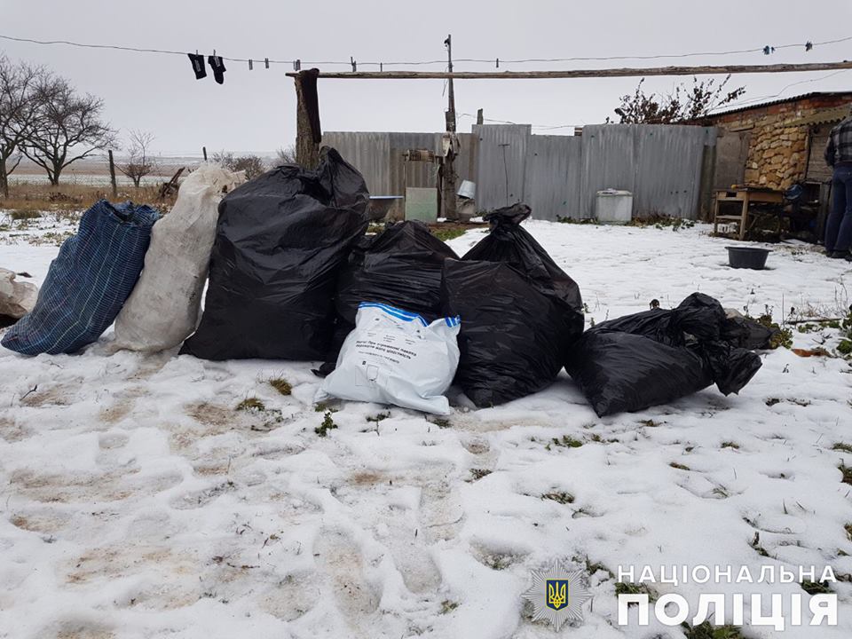 У двух жителей Баштанского района полиция Николаевщины изъяла почти 9 кг конопли 15