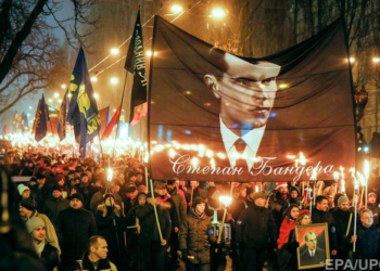 Директор Института нацпамяти не поддерживает возвращение Бандере звания Героя Украины