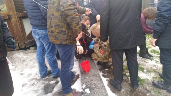 На рождественской ярмарке во Львове произошел взрыв, есть пострадавшие 5