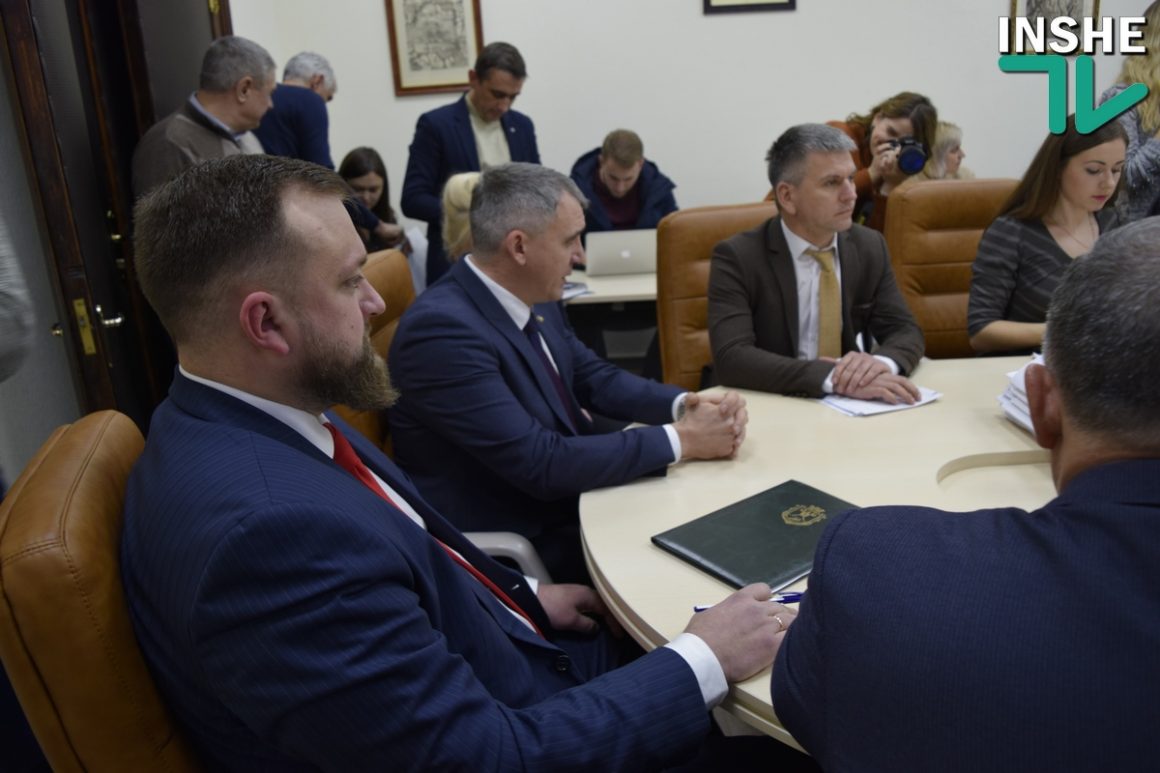 Бюджетная комиссия горсовета рекомендовала Сенкевичу внести изменения в проект бюджета на 2019 год, чтоб найти 165 миллионов для областных программ 1