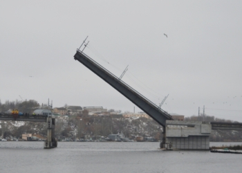 В Николаеве разводили все три моста