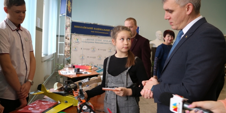 Более 300 юных ученых собрались в Николаеве на финальный этап Фестиваля творчества и науки «Молодежная волна»